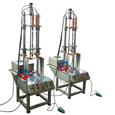 臺(tái)式自動(dòng)鎖螺絲機(jī)