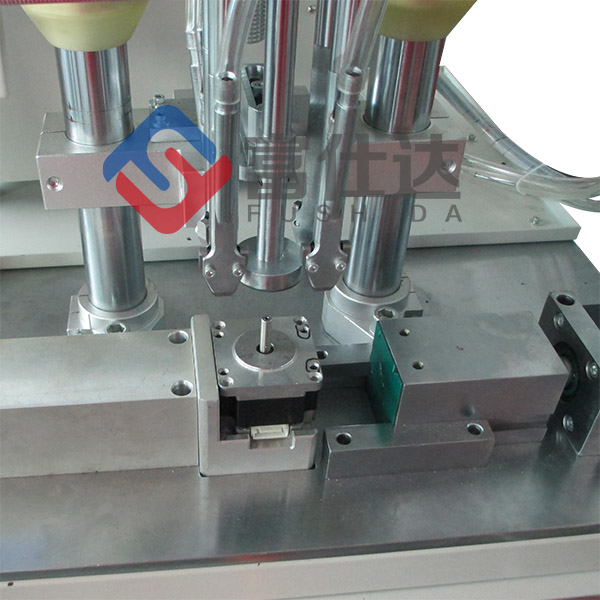 步進(jìn)電機(jī)鎖螺絲 步進(jìn)電機(jī)鎖螺絲